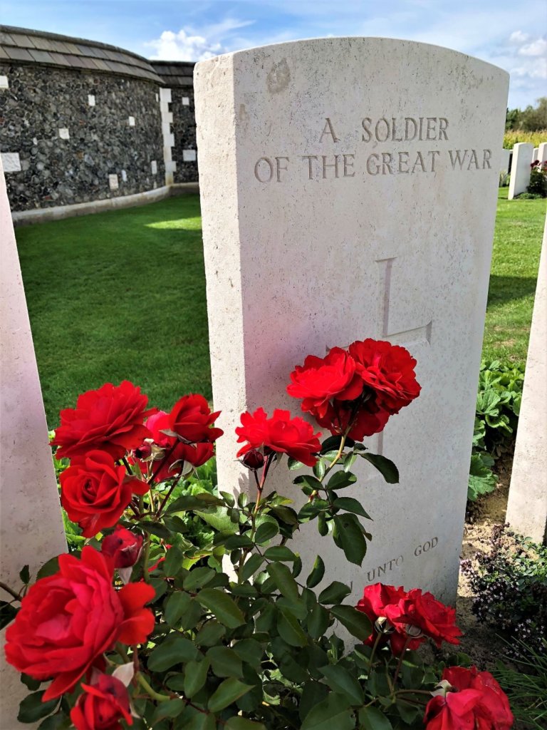 The grave of an unknown soldier in the Tyne Cot Cemetery. The phrase “Known Unto God” was created by Rudyard Kipling. His son, John, died in September 1915 at the Battle of Loos and his body was not identified.